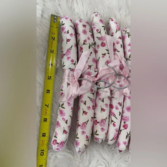 Vintage Pink and White Floral Hangers - Picture 2 of 3